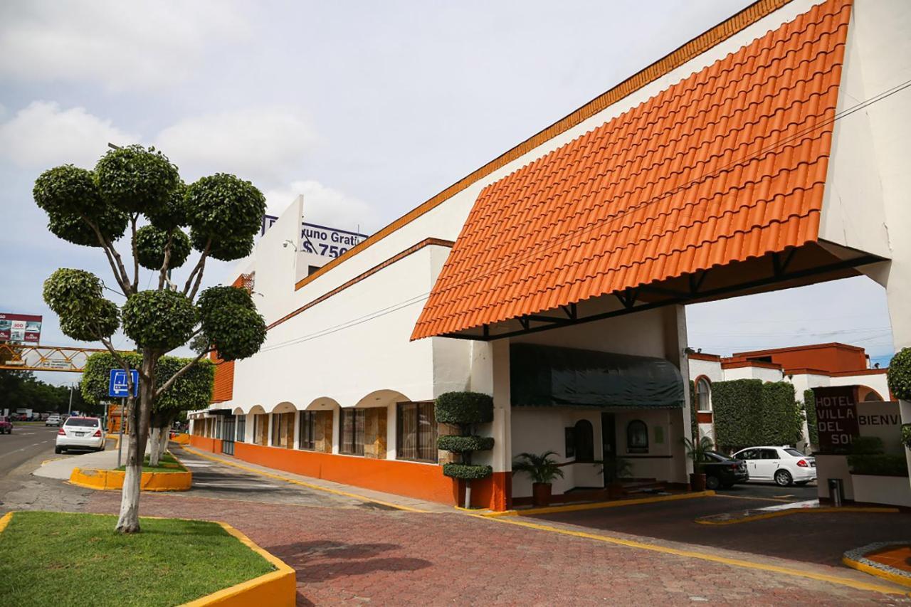 Hotel & Suites Villa Del Sol Морелия Экстерьер фото