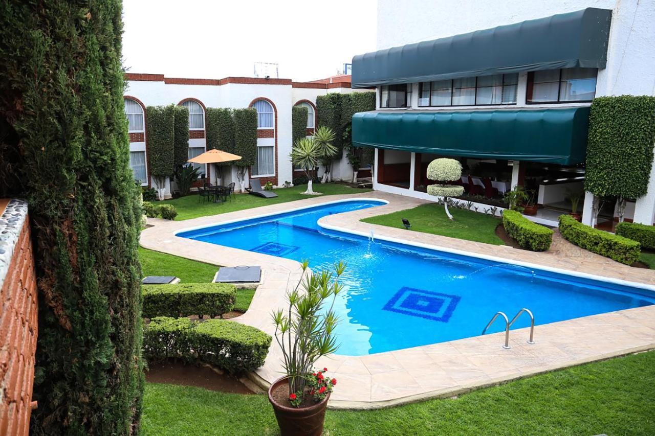 Hotel & Suites Villa Del Sol Морелия Экстерьер фото