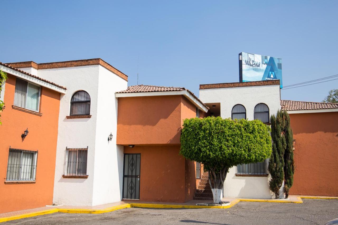 Hotel & Suites Villa Del Sol Морелия Экстерьер фото