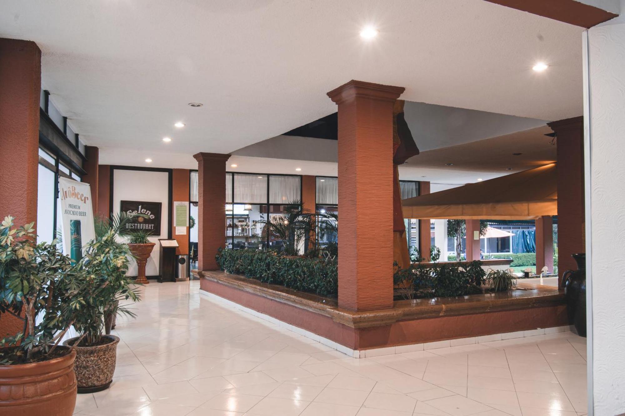 Hotel & Suites Villa Del Sol Морелия Экстерьер фото